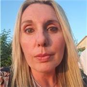 Offro lezioni private italiano, inglese, aiuto compiti sia in presenza che on line disponibile per studenti Dsa con esperienza decennale nel swguire mio figlio dsa.